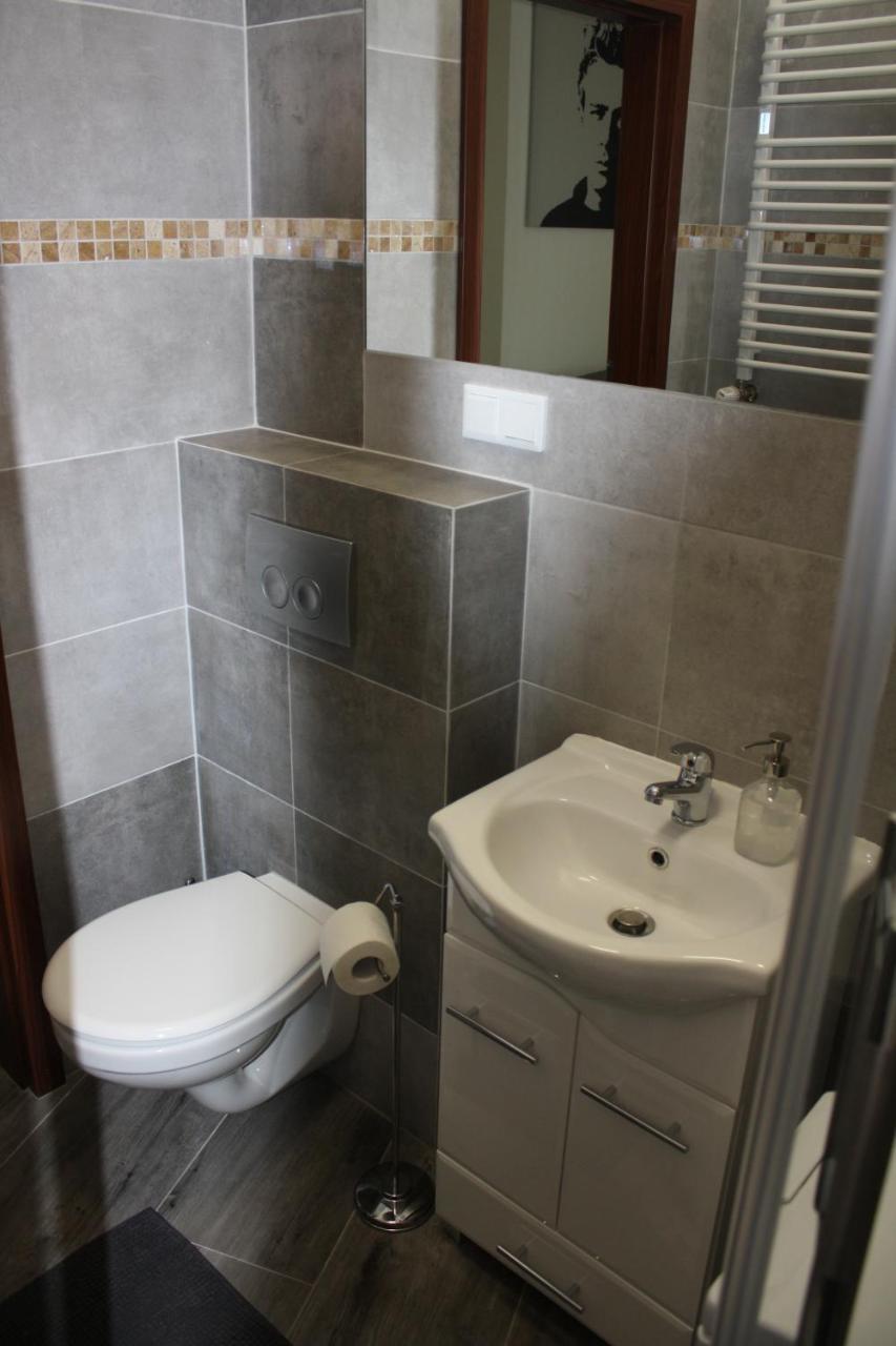 Place 4 You Apartments Cracovia Esterno foto